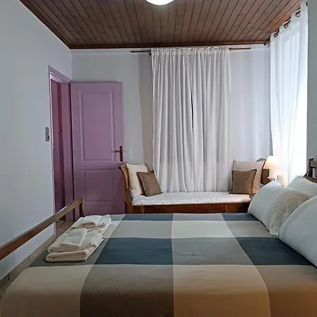 Oianthis House Apartment